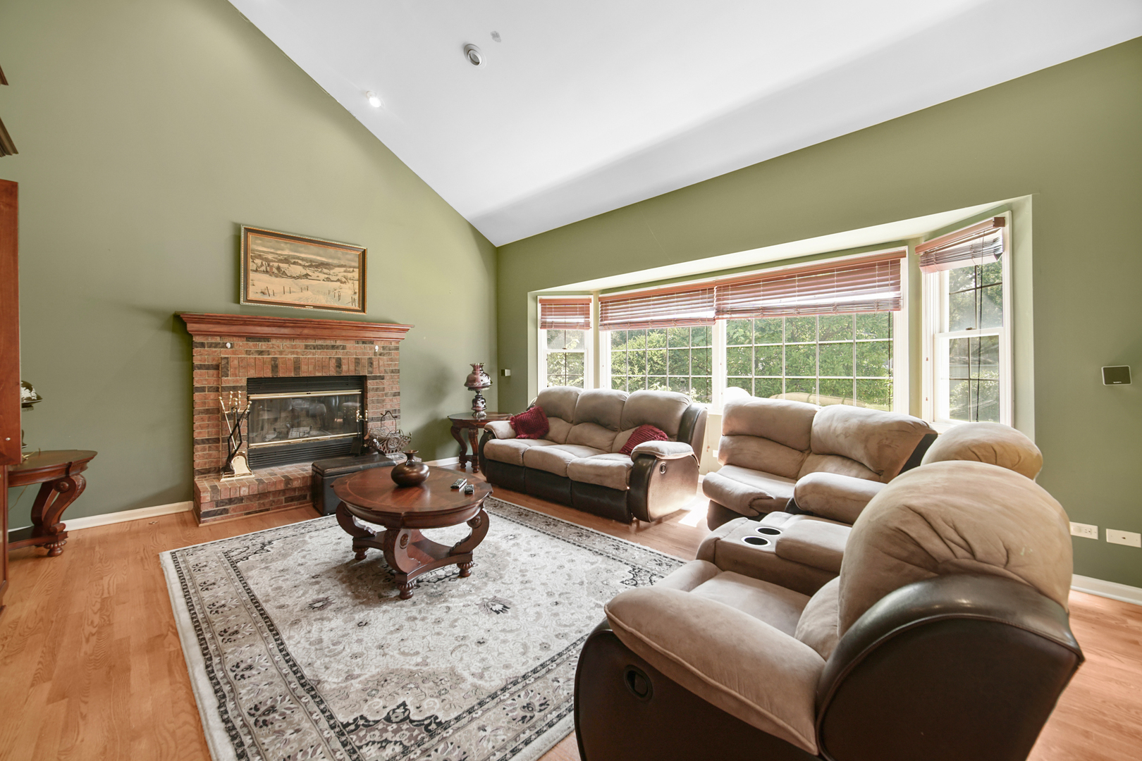 660 Dewig Court, North Aurora, IL 60542