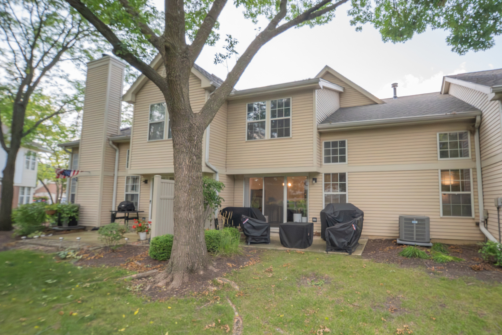 4423 Edinburg Lane, Hanover Park, IL 60133