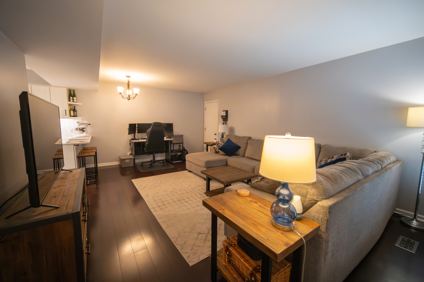 4423 Edinburg Lane, Hanover Park, IL 60133