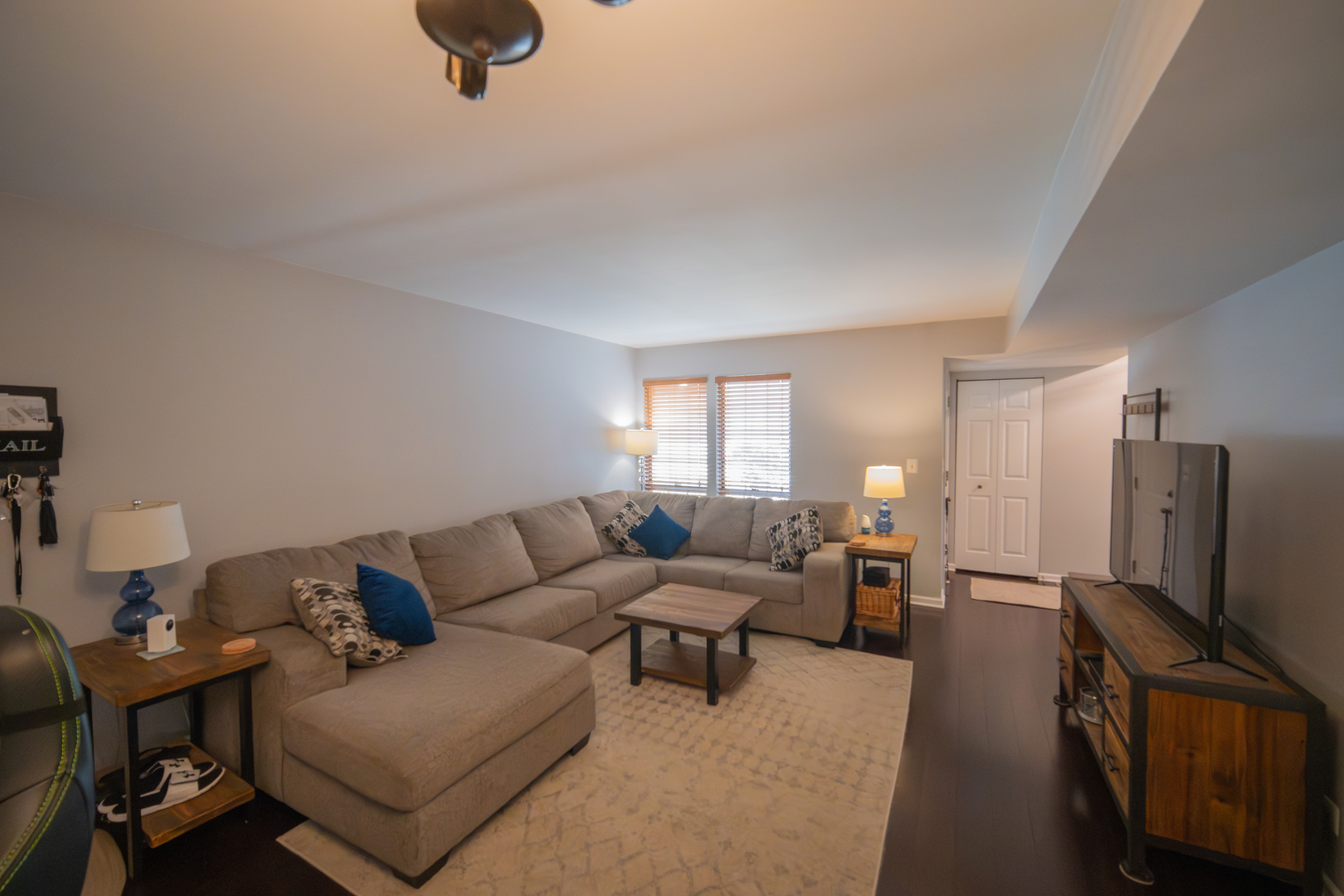 4423 Edinburg Lane, Hanover Park, IL 60133