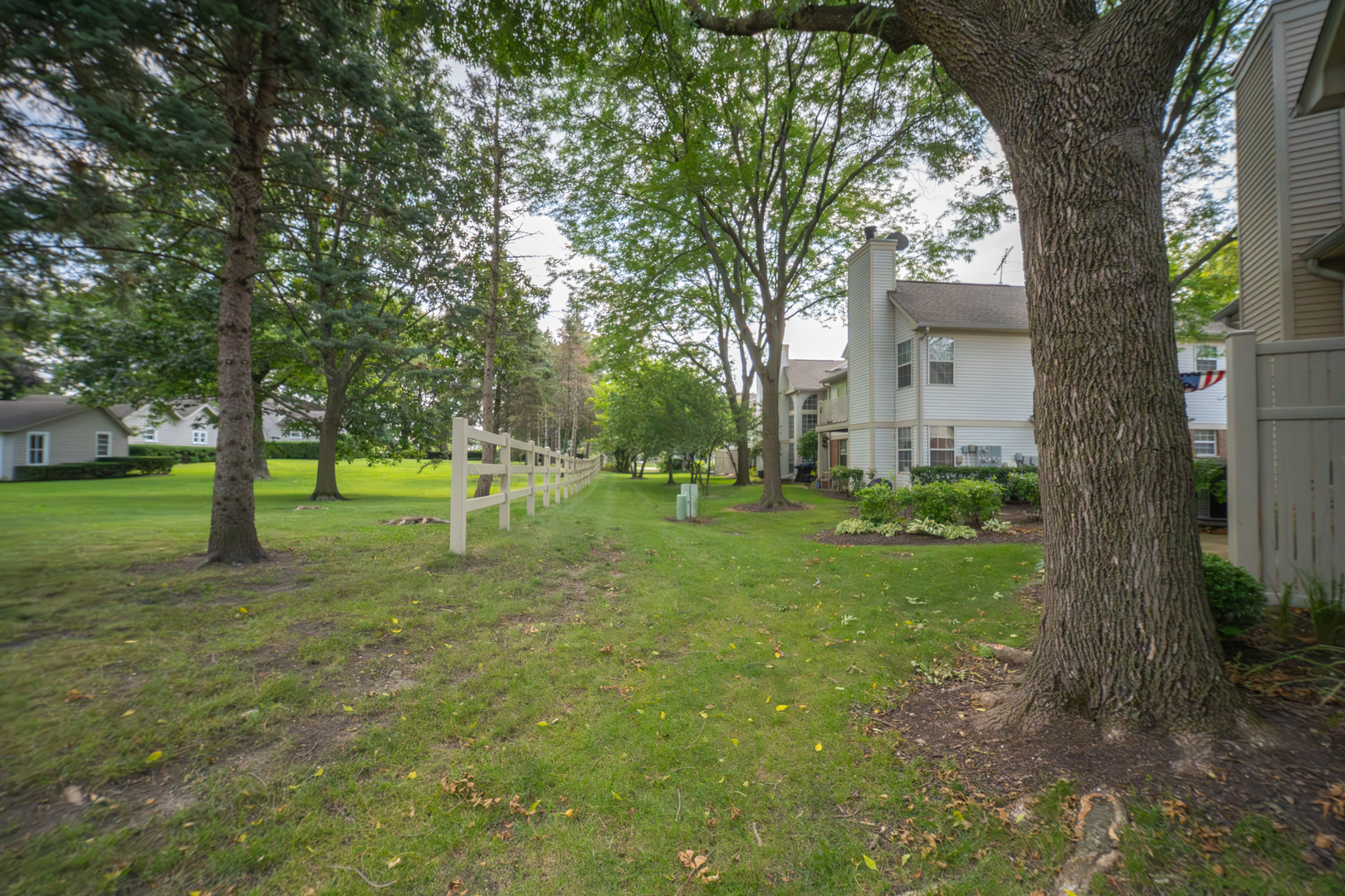 4423 Edinburg Lane, Hanover Park, IL 60133