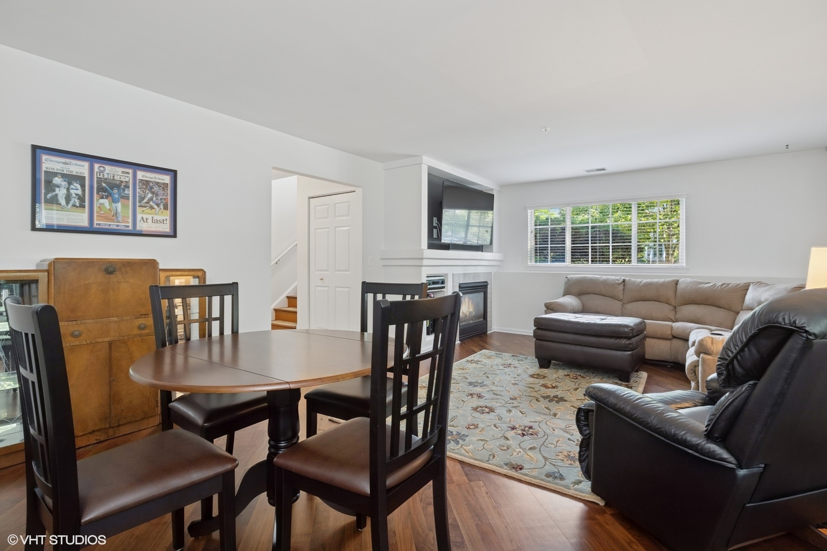 10 Cherbourg Court, Wheeling, IL 60090