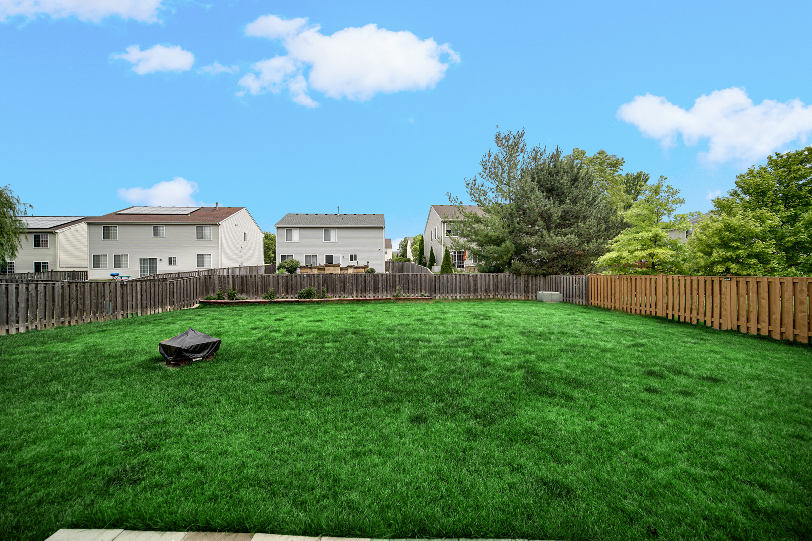 352 Westport Drive, Pingree Grove, IL 60140