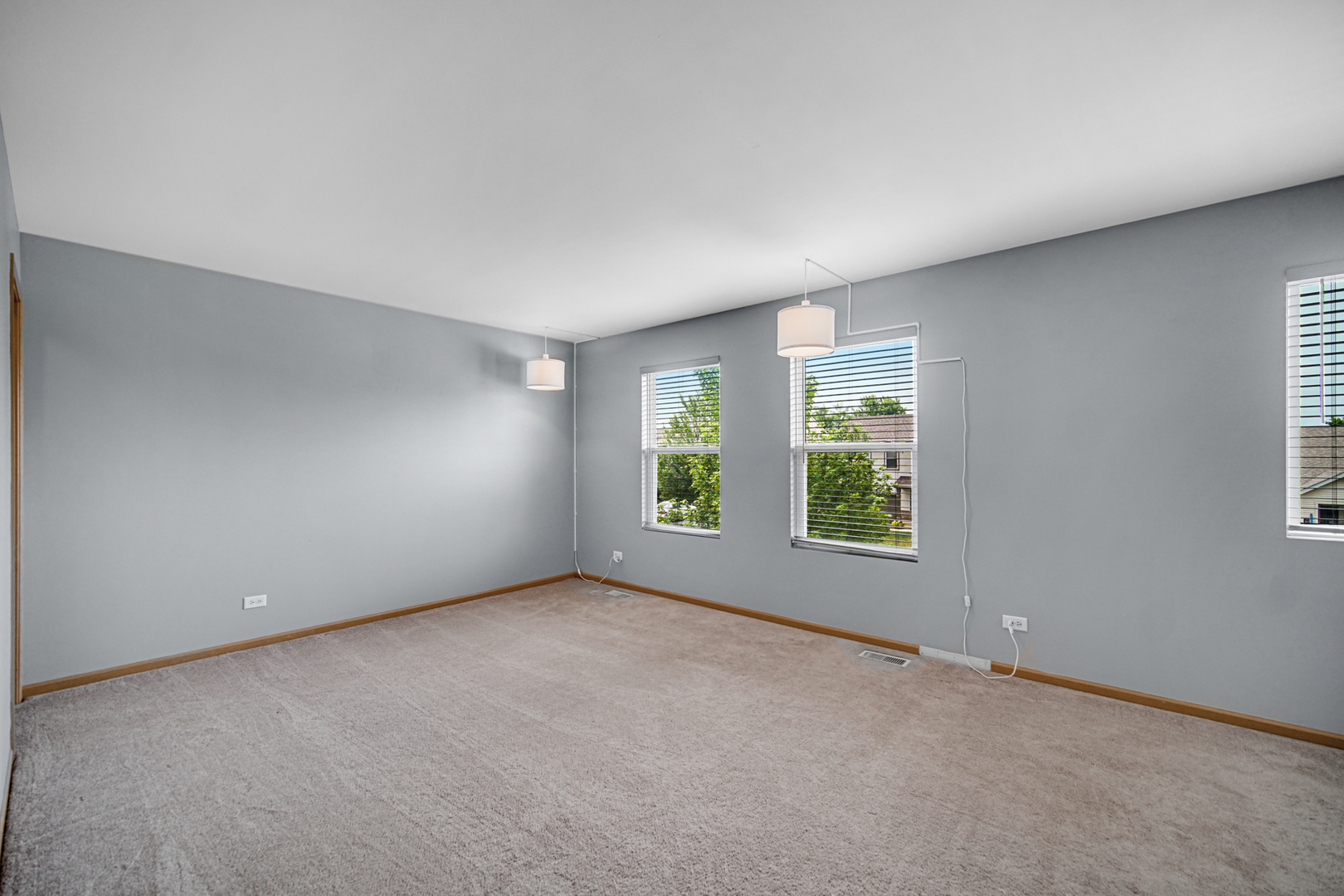 352 Westport Drive, Pingree Grove, IL 60140