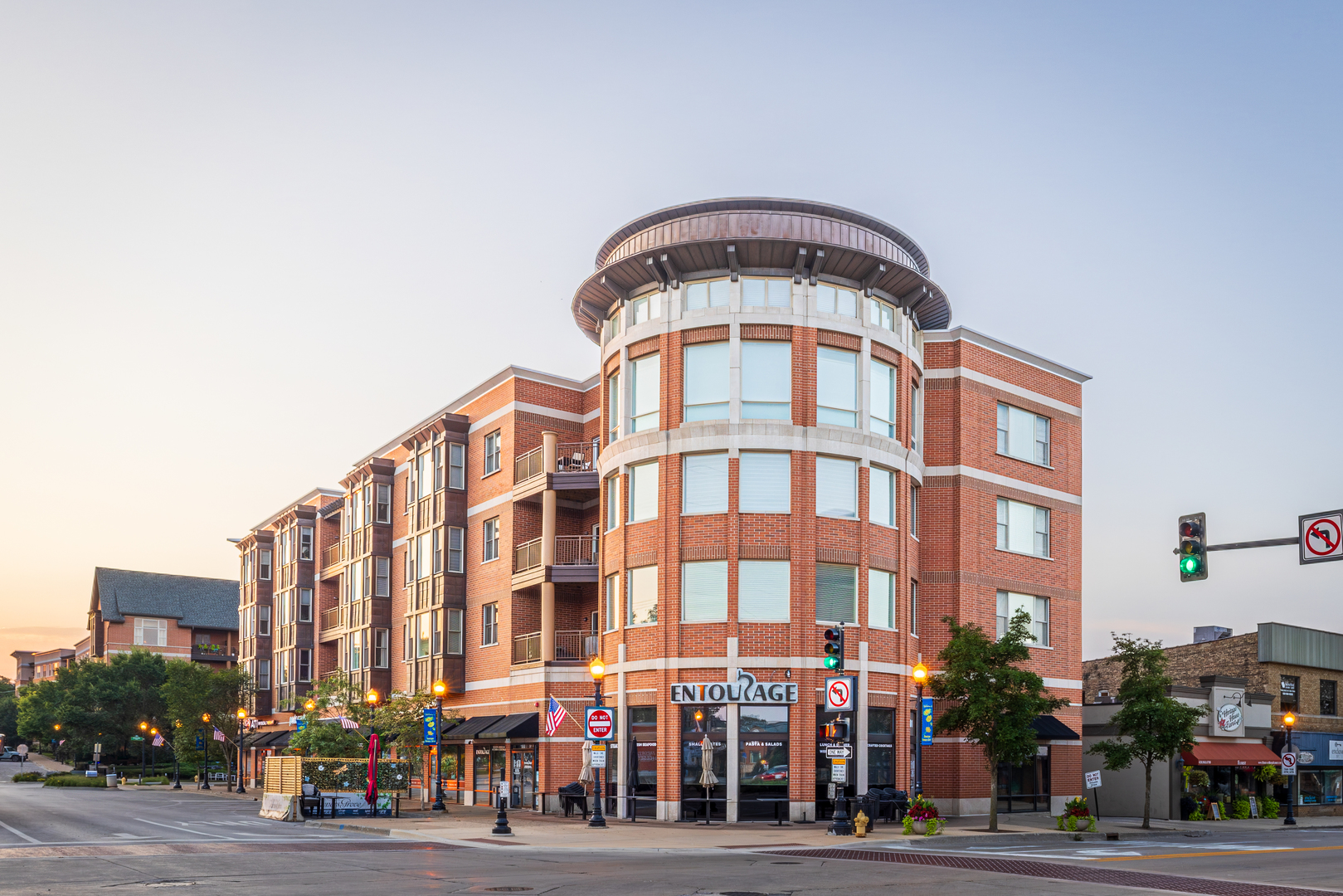 945 Burlington Avenue #203, Downers Grove, IL 60515