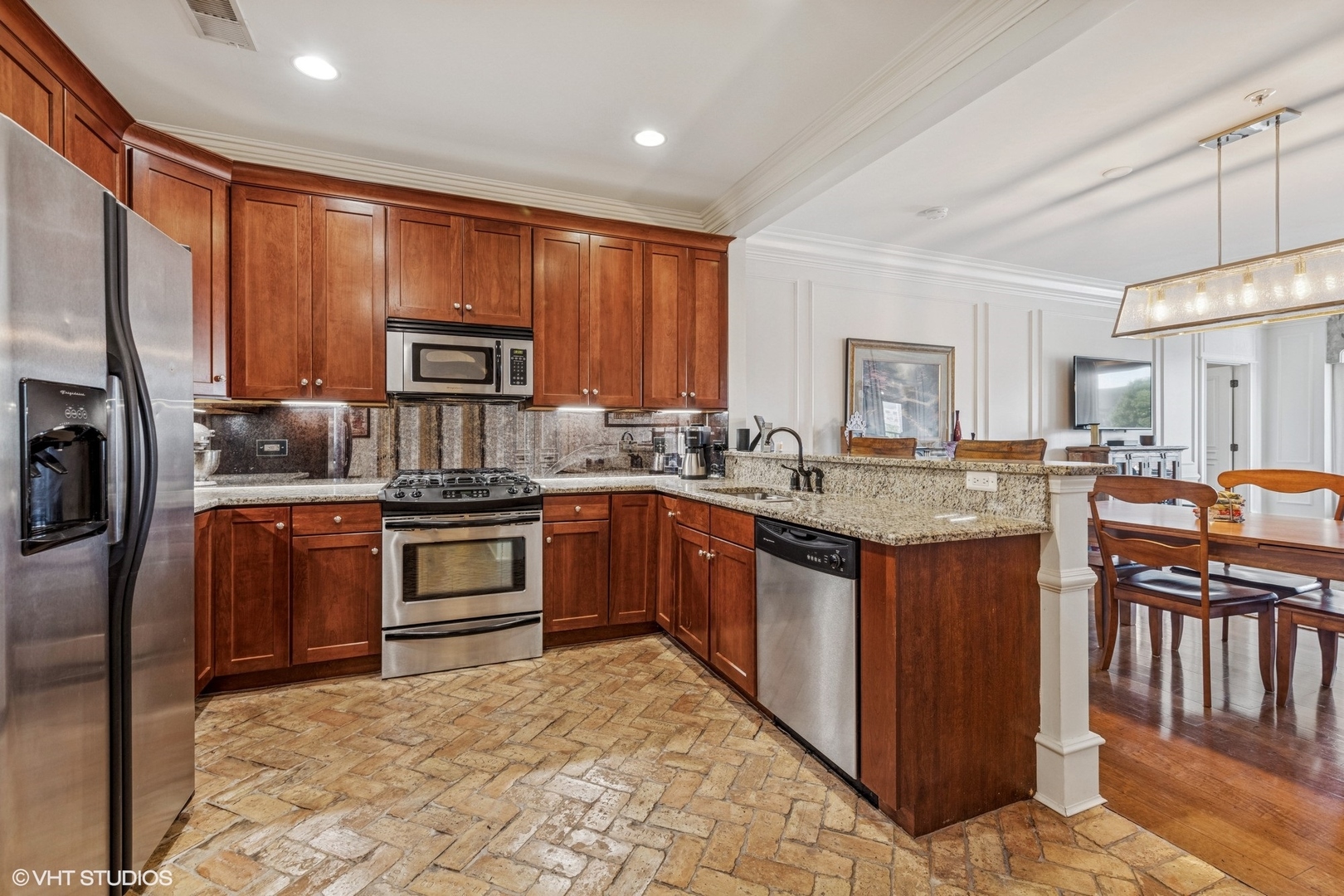 945 Burlington Avenue #203, Downers Grove, IL 60515