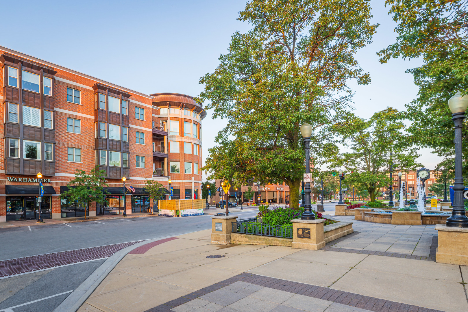 945 Burlington Avenue #203, Downers Grove, IL 60515