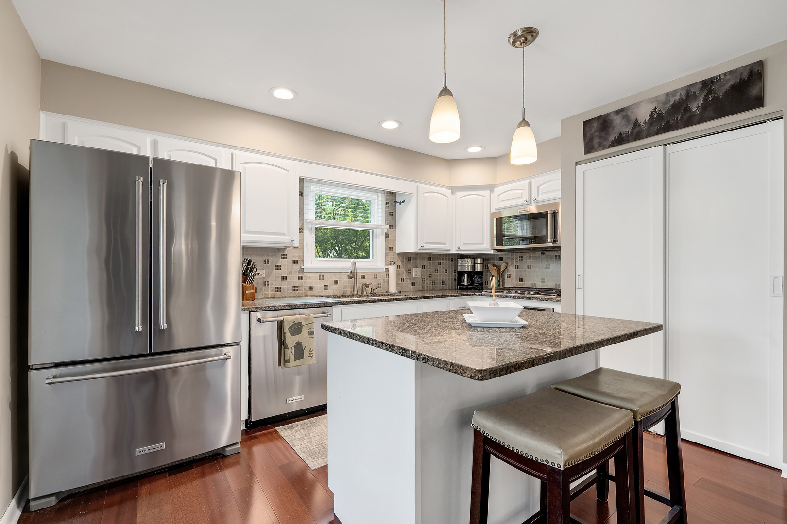 6718 Briargate Drive, Downers Grove, IL 60516