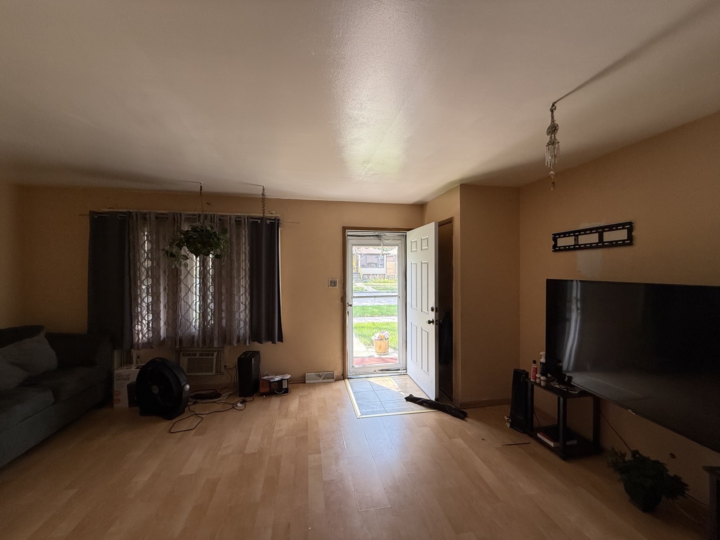 9015 S Morgan Street, Chicago, IL 60620