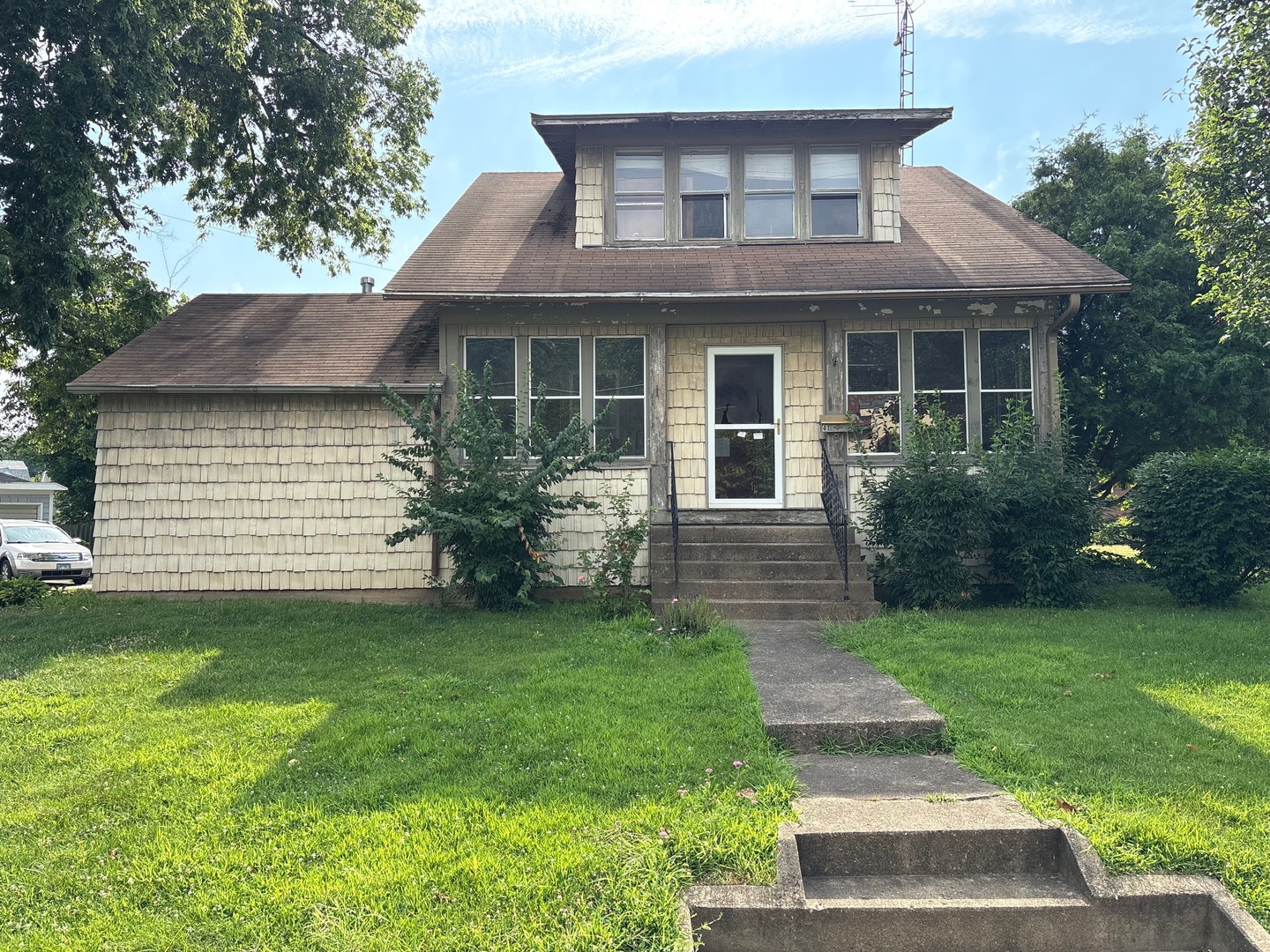 414 N Union Street, Lincoln, IL 62656