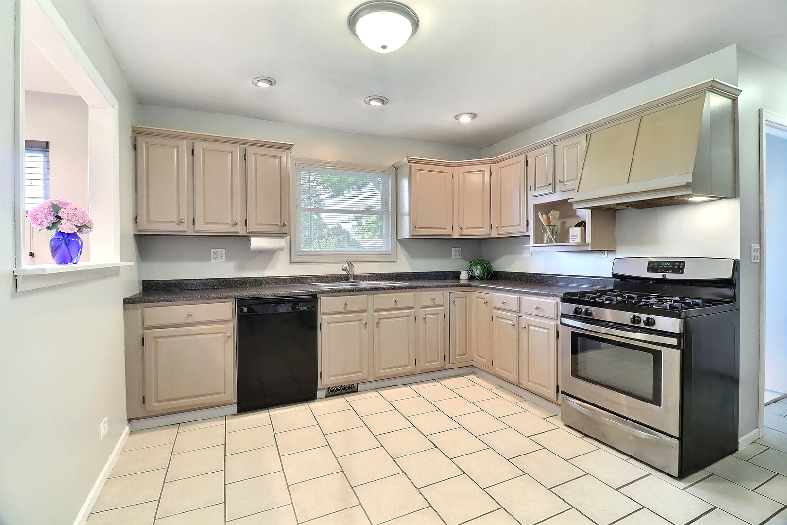 18226 Chicago Avenue, Lansing, IL 60438