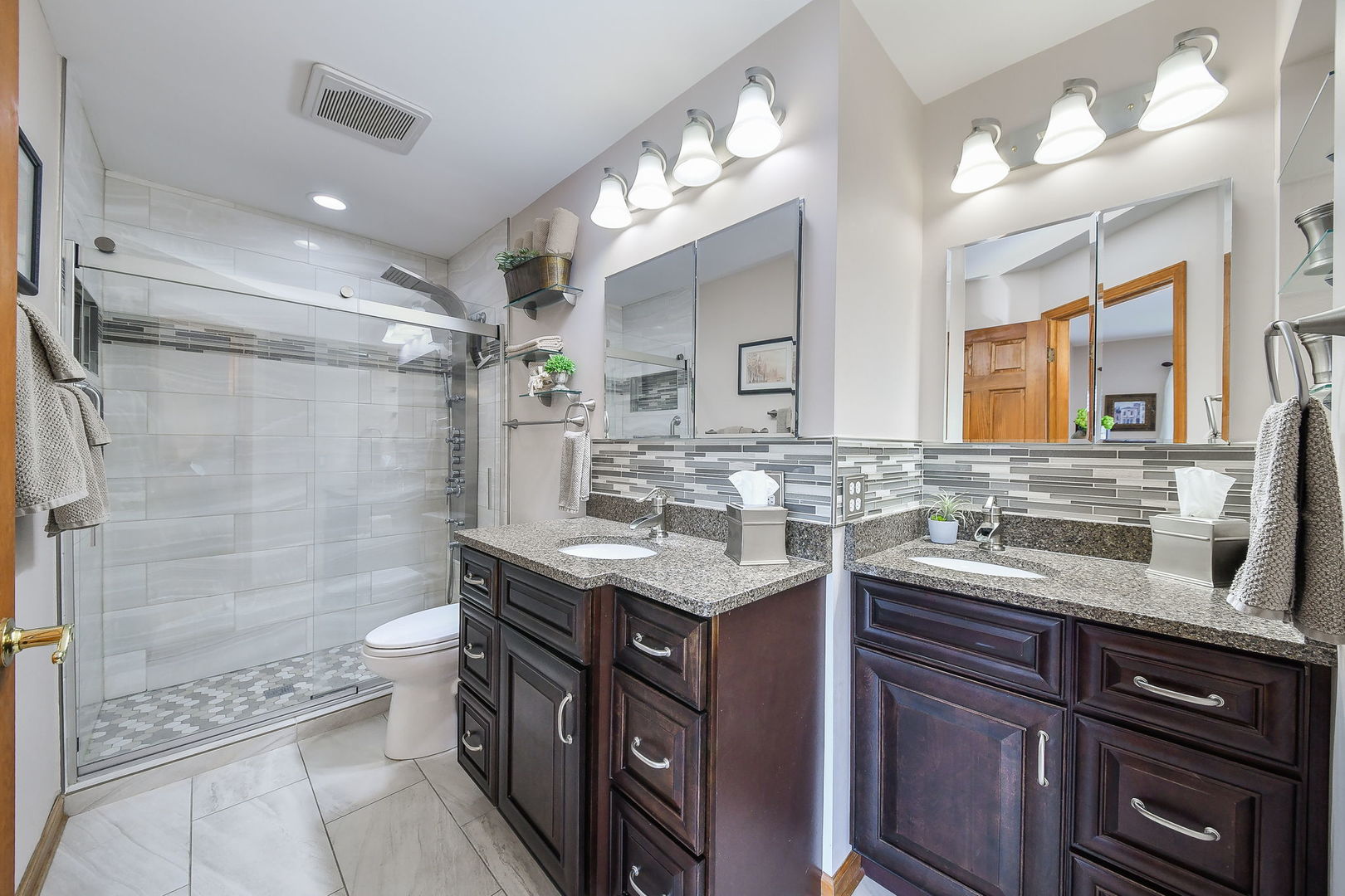 614 Pearces Ford Road, Oswego, IL 60543