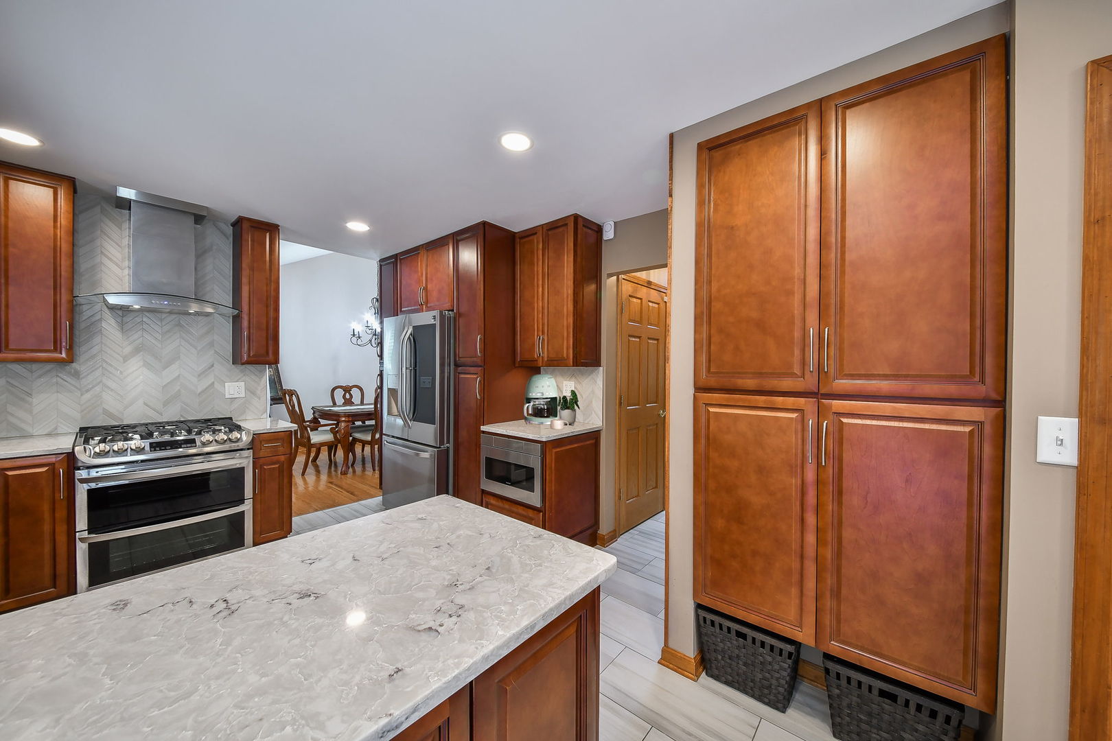 614 Pearces Ford Road, Oswego, IL 60543