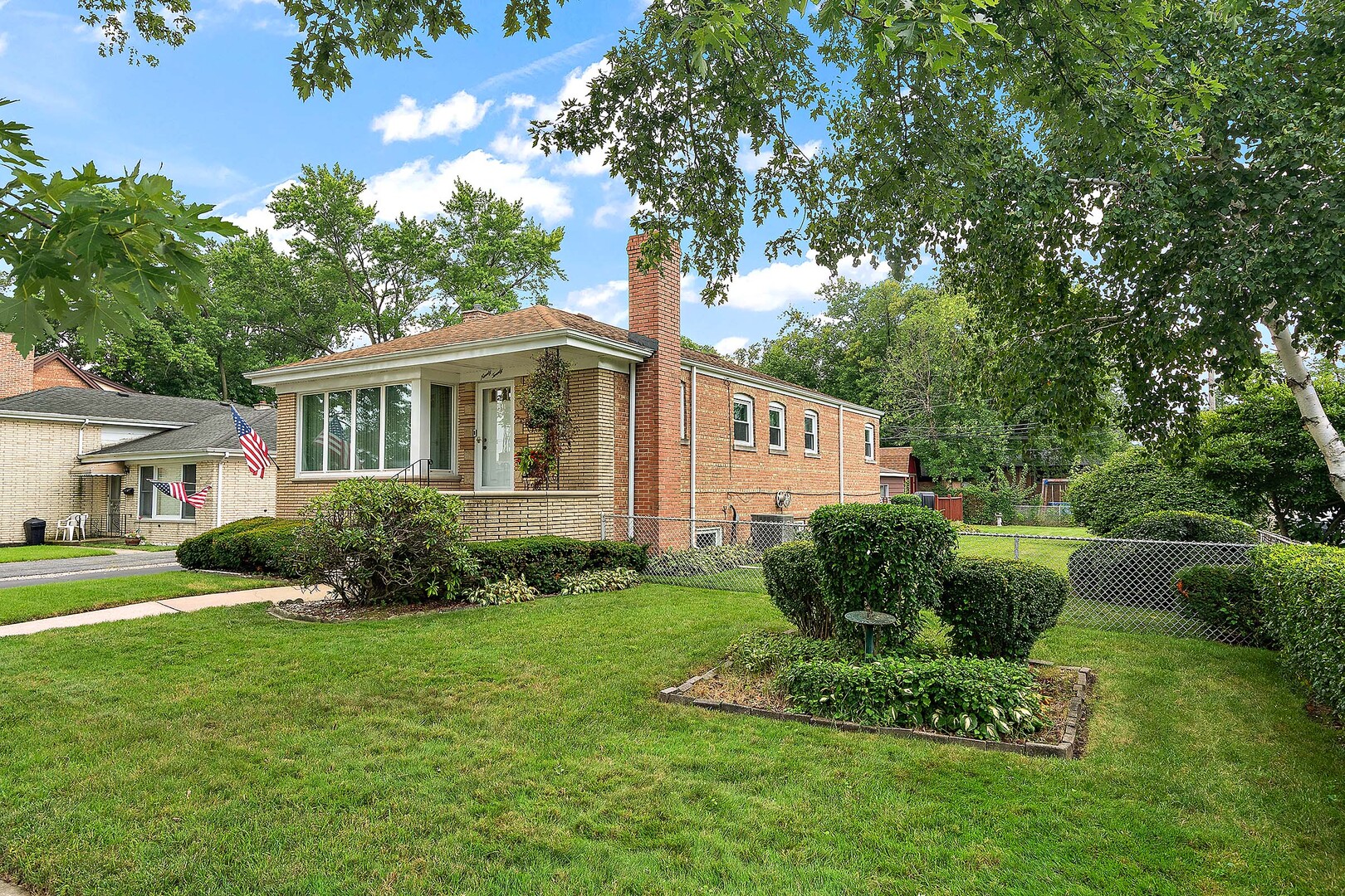 9020 S 49th Avenue, Oak Lawn, IL 60453