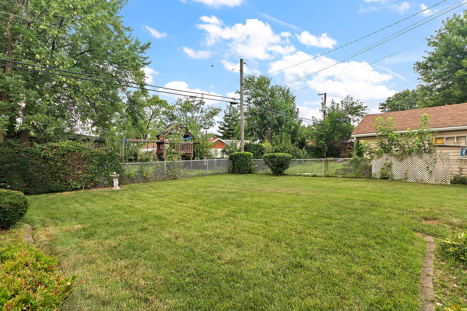 9020 S 49th Avenue, Oak Lawn, IL 60453