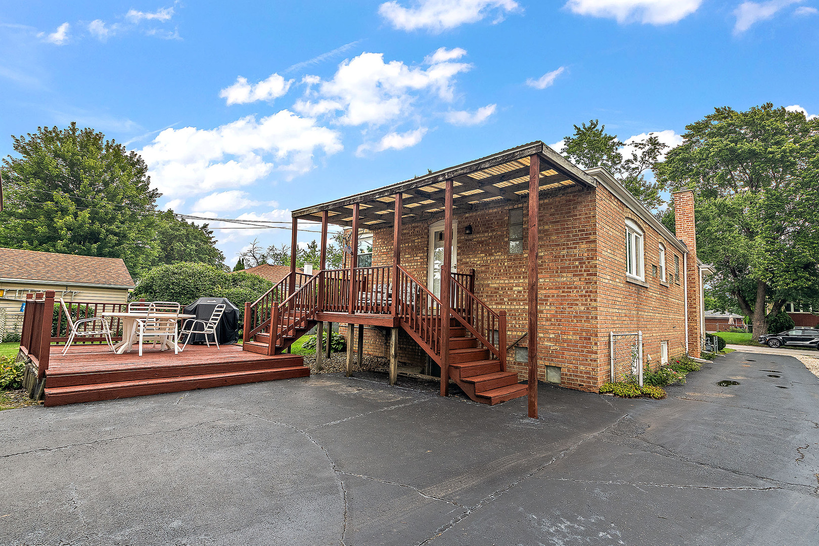 9020 S 49th Avenue, Oak Lawn, IL 60453
