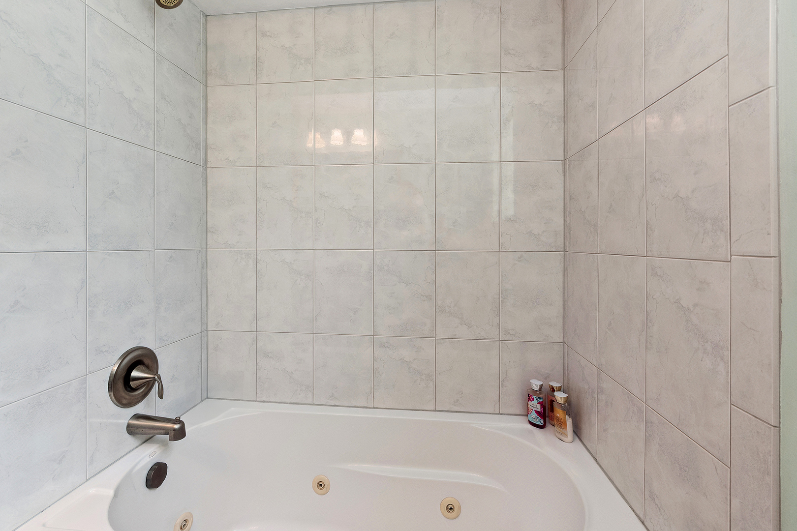 9020 S 49th Avenue, Oak Lawn, IL 60453