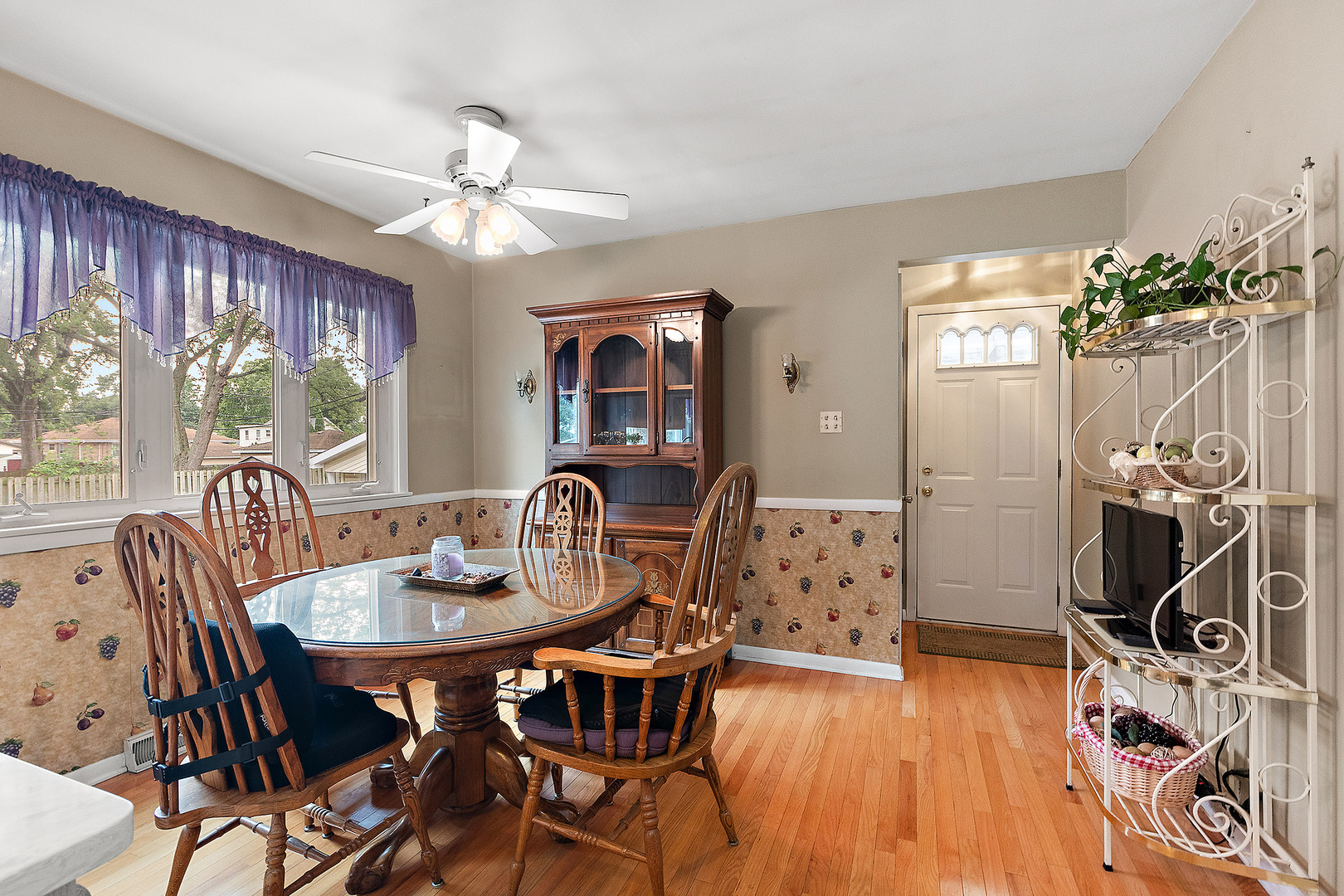 9020 S 49th Avenue, Oak Lawn, IL 60453