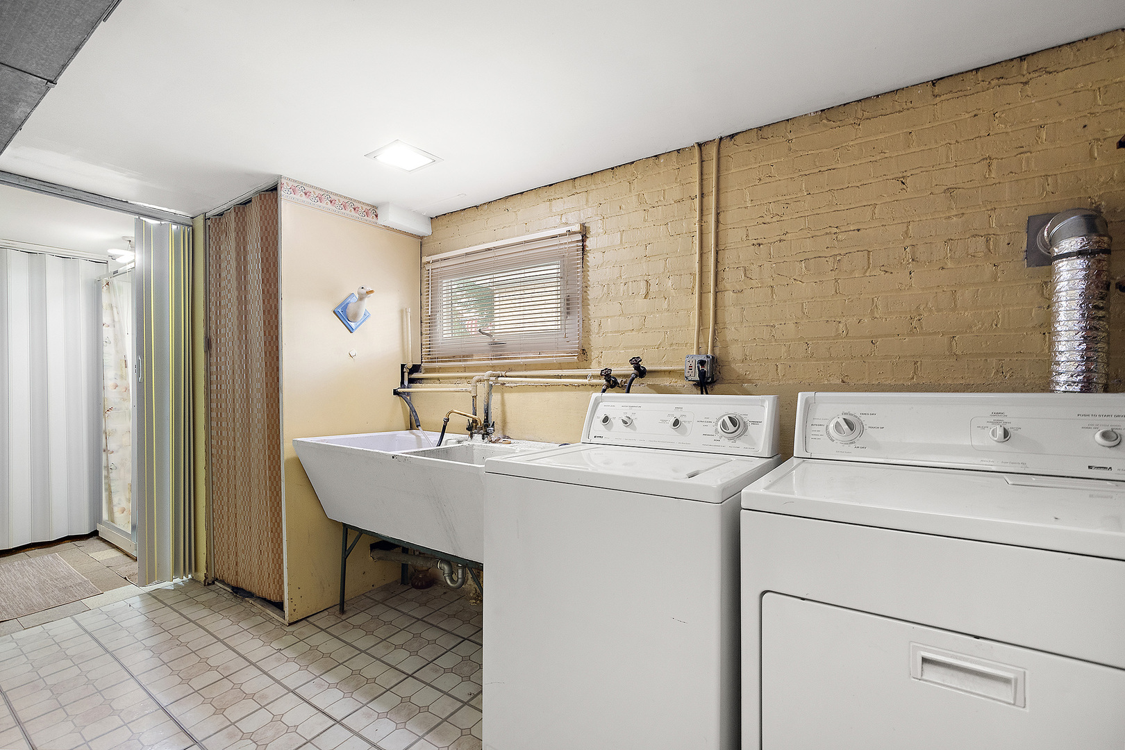 9020 S 49th Avenue, Oak Lawn, IL 60453
