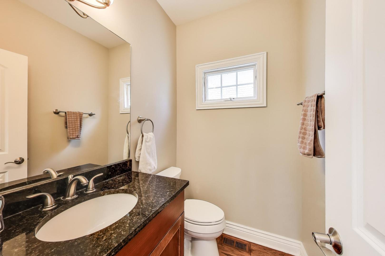 6067 N OCONTO Avenue, Chicago, IL 60631