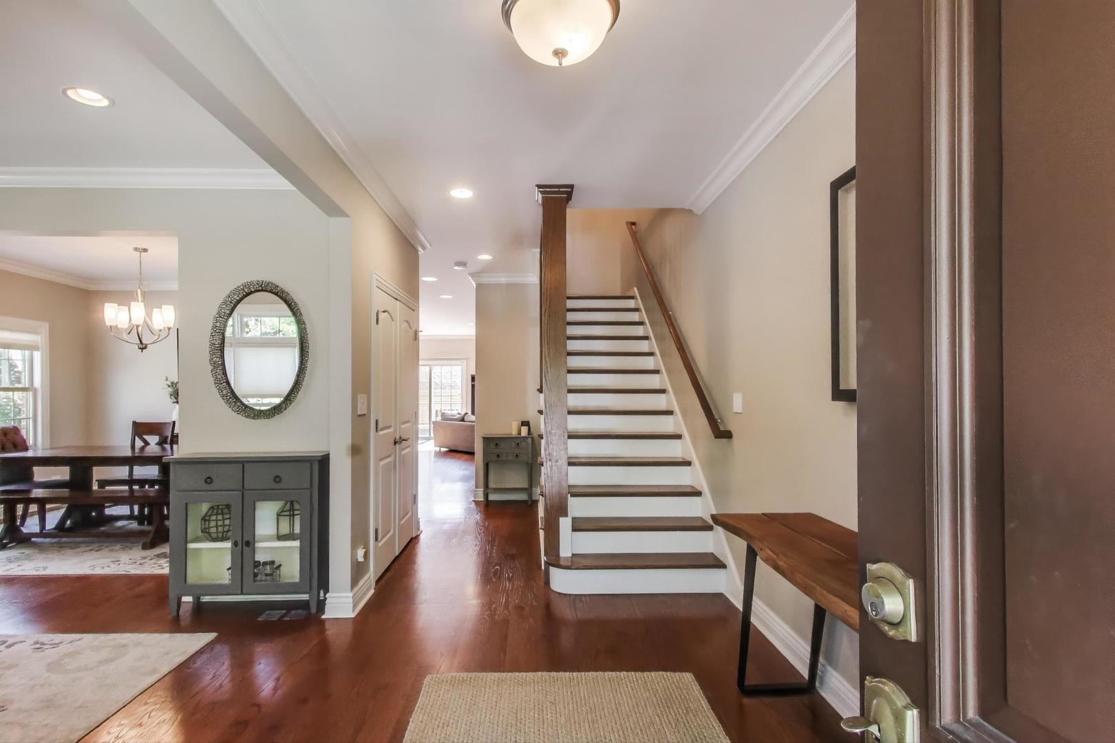 6067 N OCONTO Avenue, Chicago, IL 60631