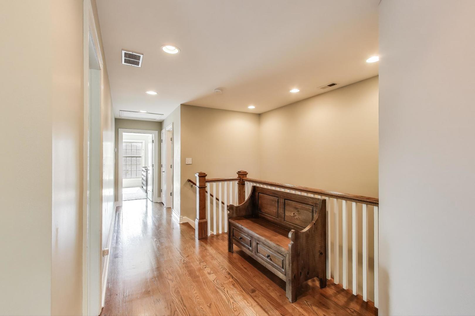 6067 N OCONTO Avenue, Chicago, IL 60631