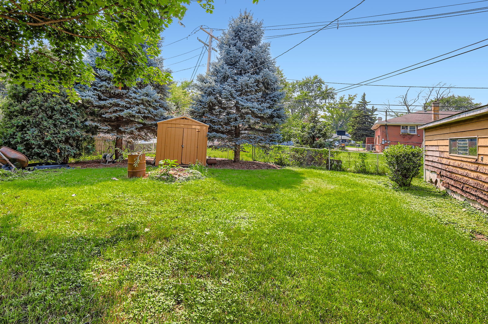 2N046 Clarendon Avenue, Lombard, IL 60148