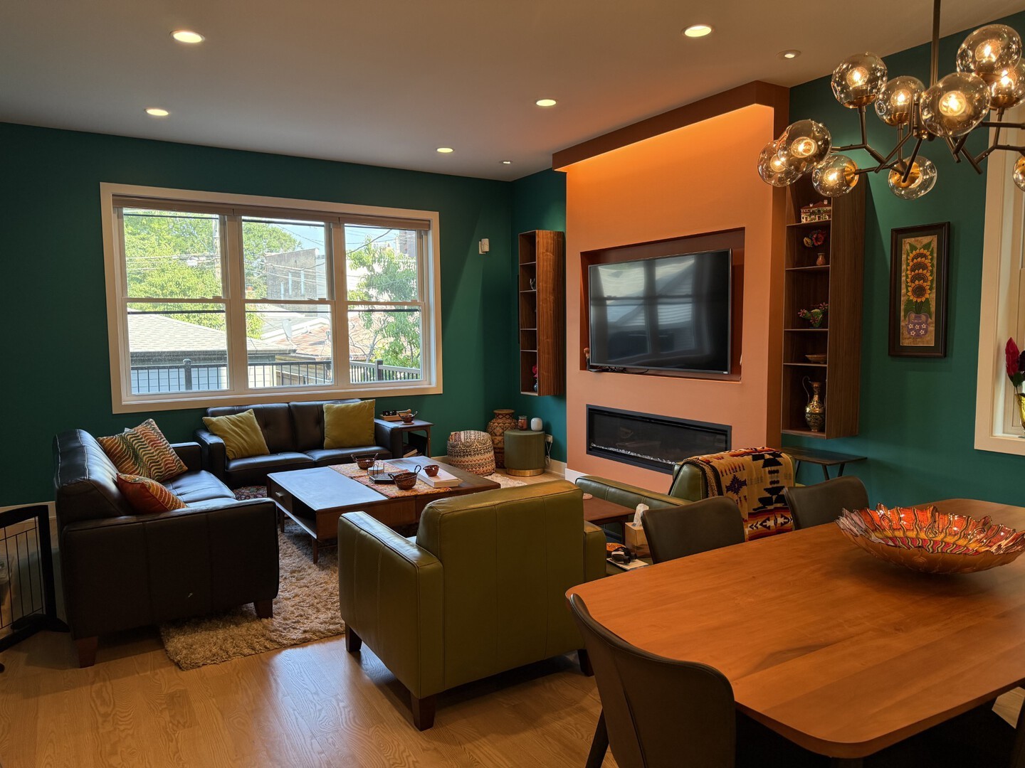 3221 N Kenneth Avenue, Chicago, IL 60641