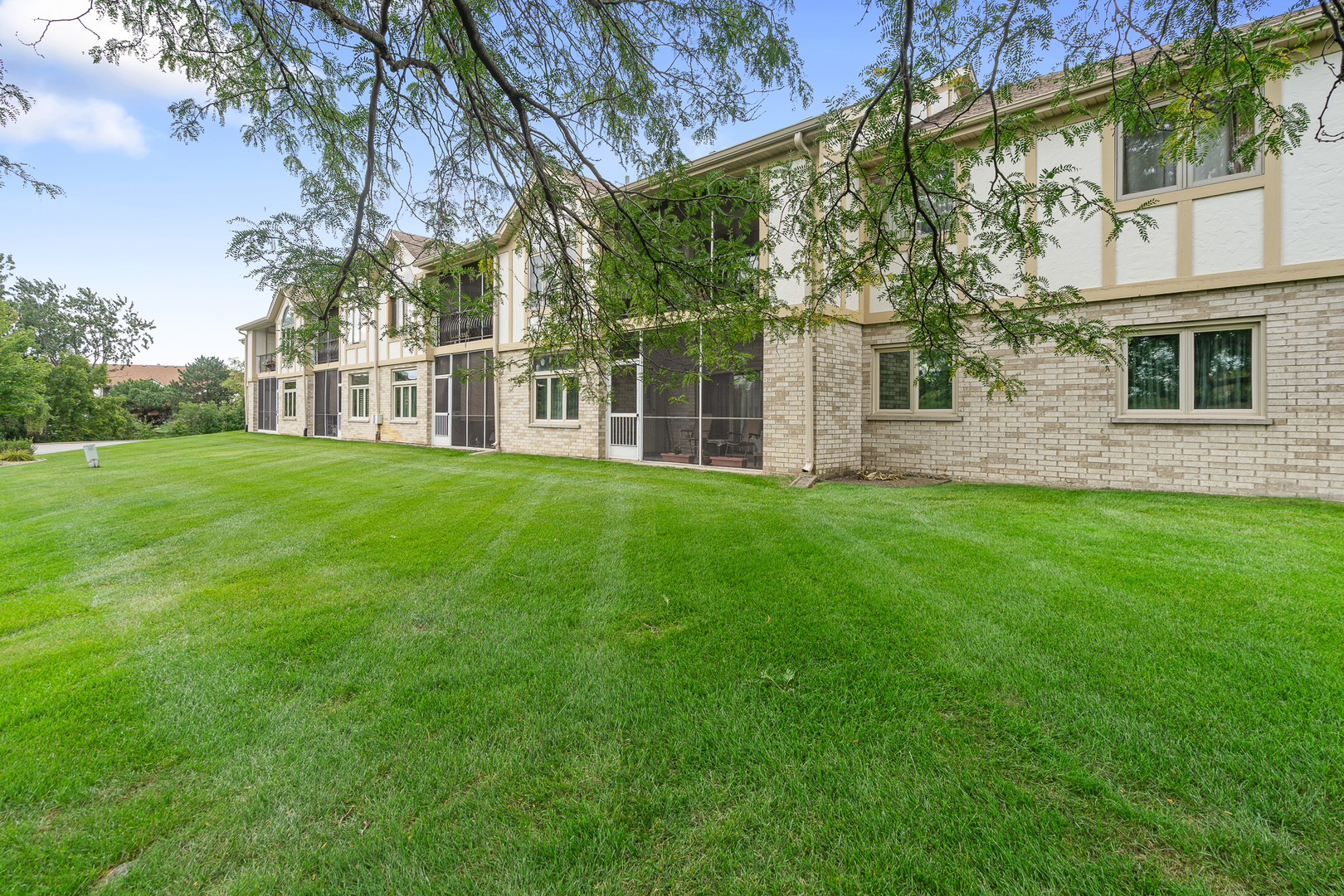 18431 Pine Cone Drive #1, Tinley Park, IL 60477