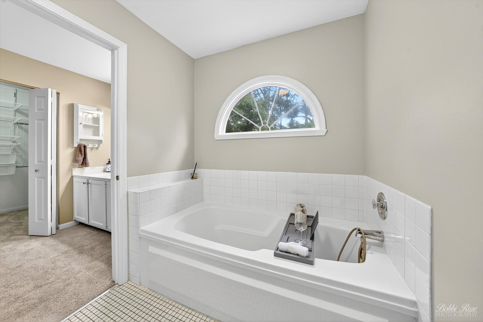 348 BLOOMFIELD Circle, Bloomingdale, IL 60108