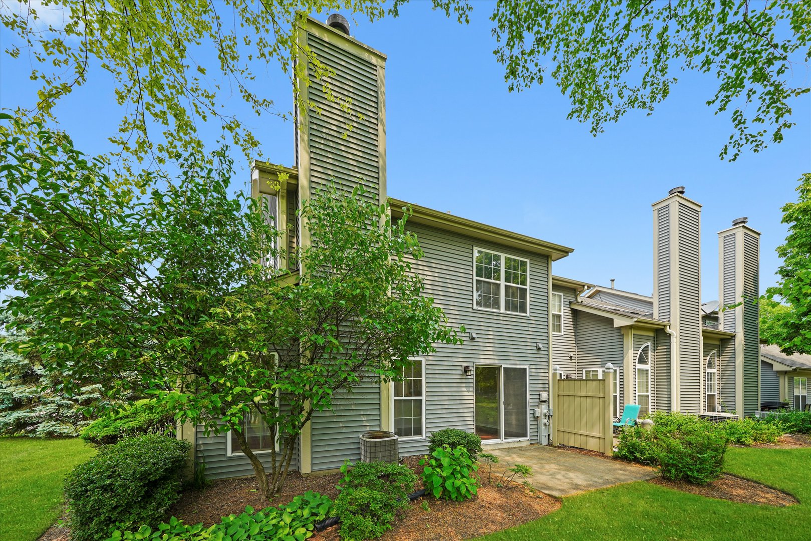 881 Dandridge Court, Elgin, IL 60120