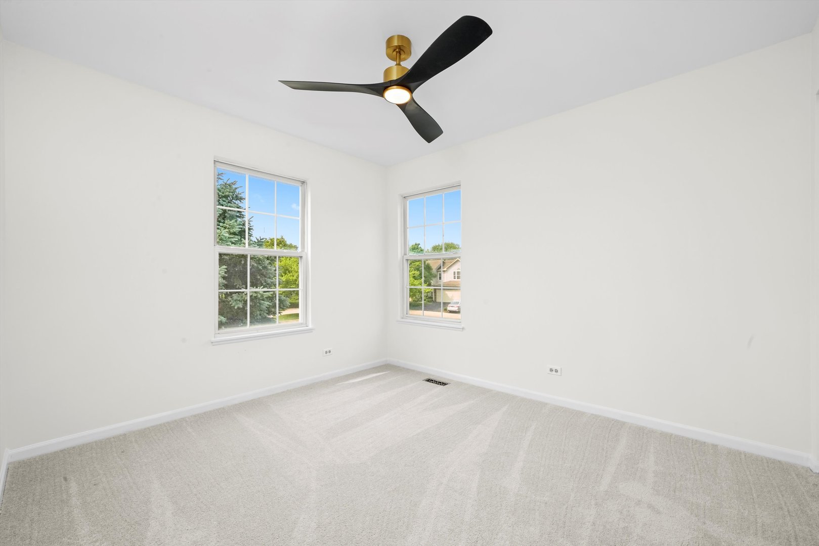 881 Dandridge Court, Elgin, IL 60120