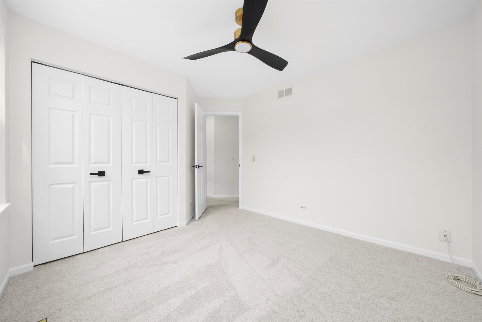 881 Dandridge Court, Elgin, IL 60120