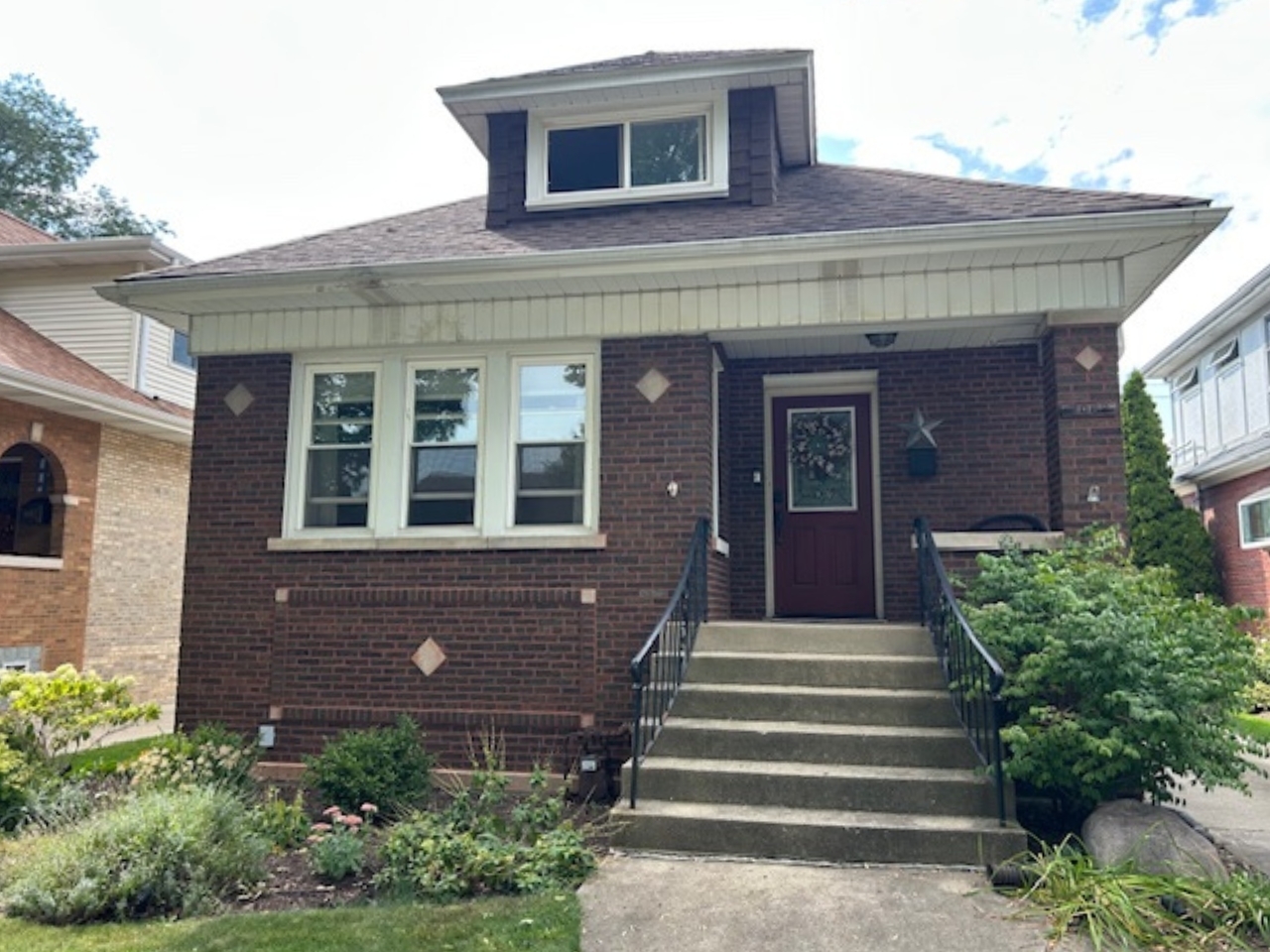 7062 N Oriole Avenue, Chicago, IL 60631