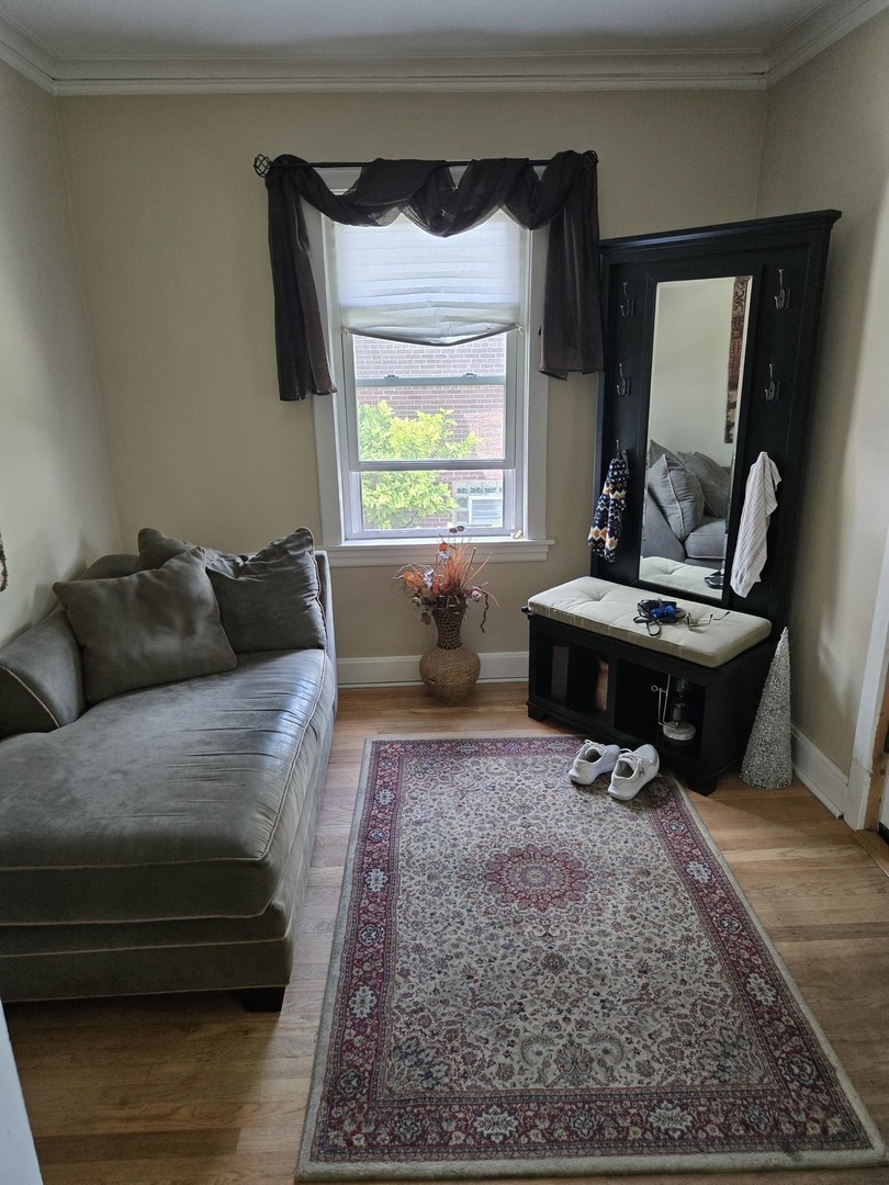 7062 N Oriole Avenue, Chicago, IL 60631