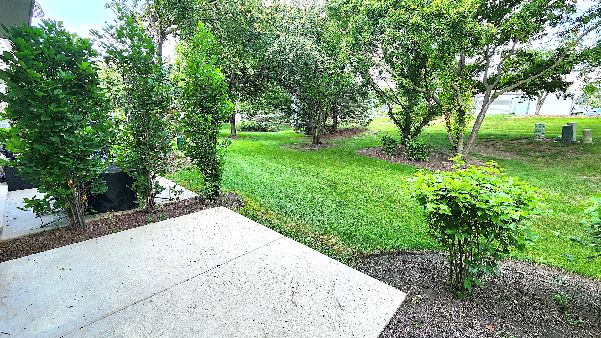 1864 Grove Avenue, Schaumburg, IL 60193