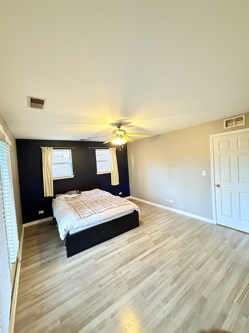 649 W Division Street #B, Chicago, IL 60610