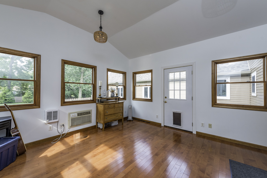13910 W Elm Lane, Wadsworth, IL 60083