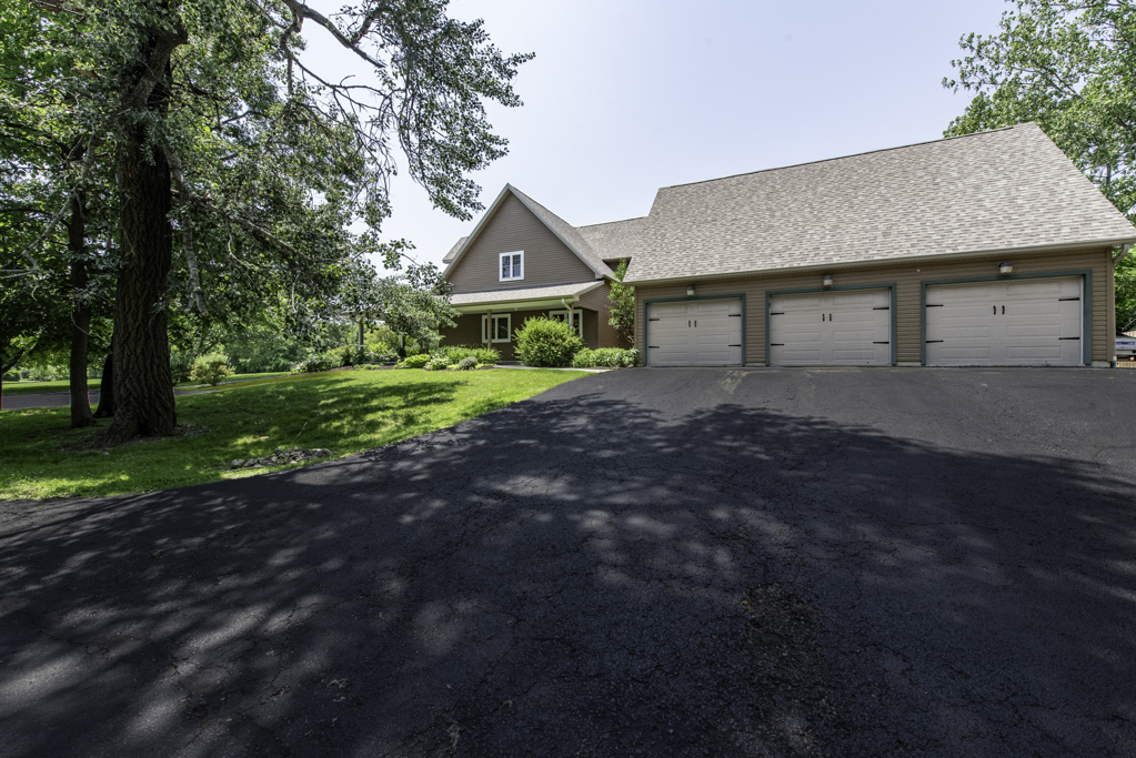 13910 W Elm Lane, Wadsworth, IL 60083