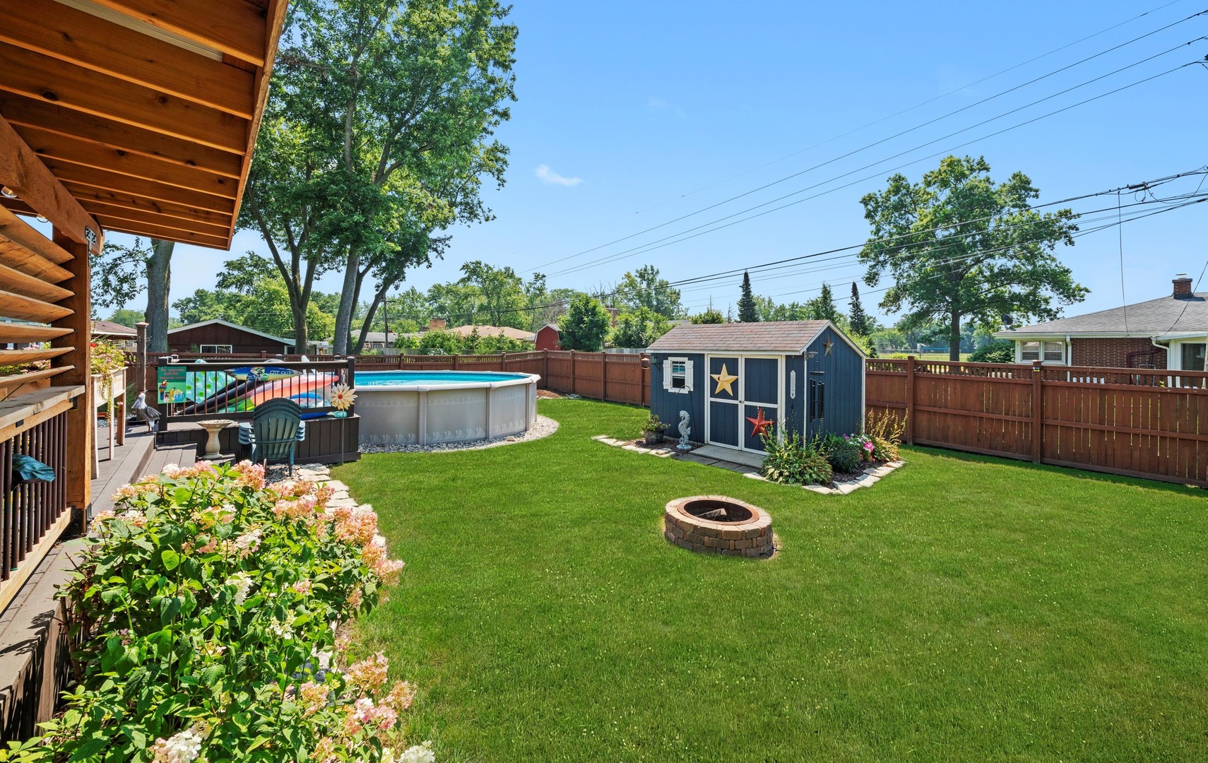 404 Oakwood Drive, Crete, IL 60417