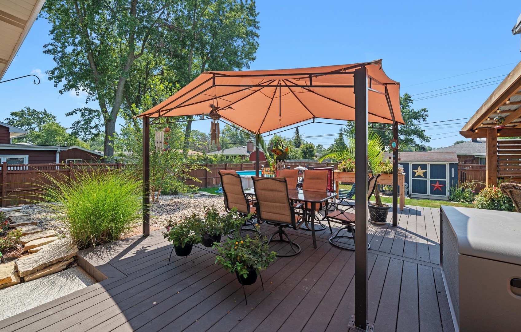 404 Oakwood Drive, Crete, IL 60417