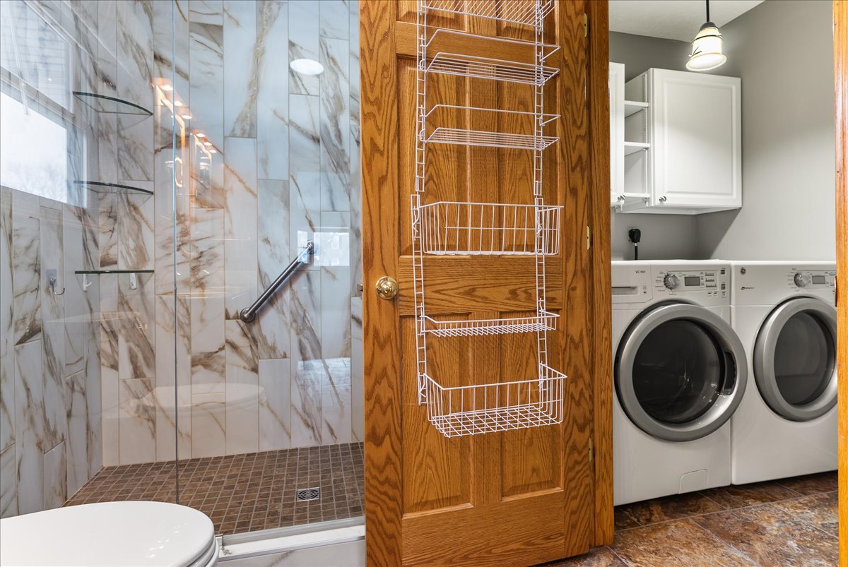 605 Morningside Drive, Chenoa, IL 61726