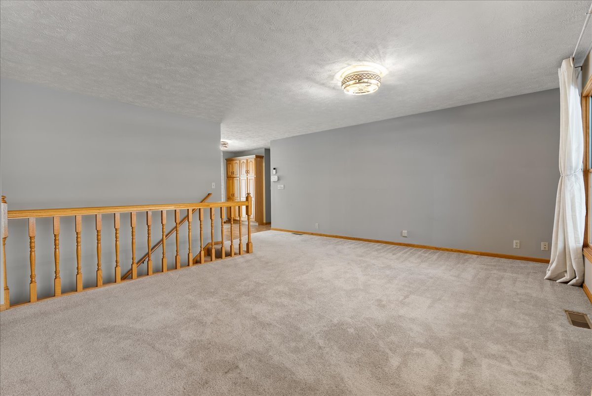 605 Morningside Drive, Chenoa, IL 61726