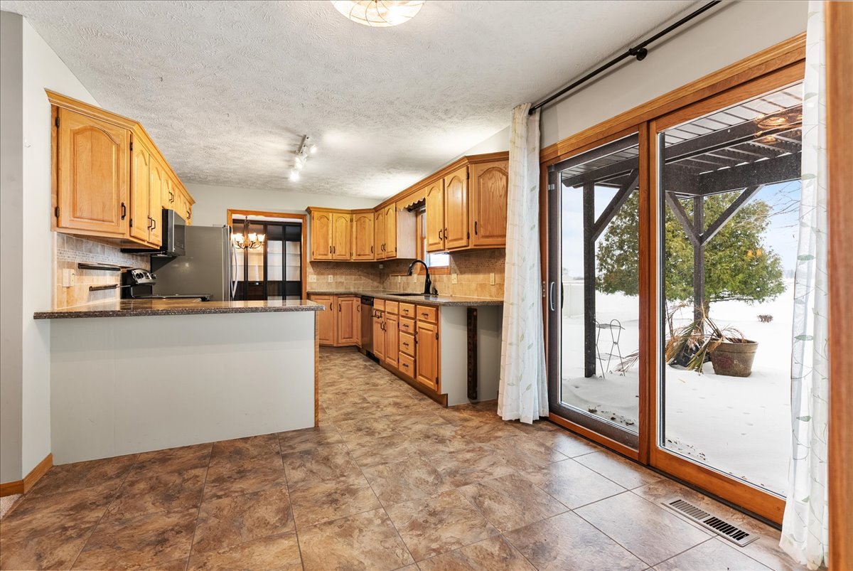 605 Morningside Drive, Chenoa, IL 61726