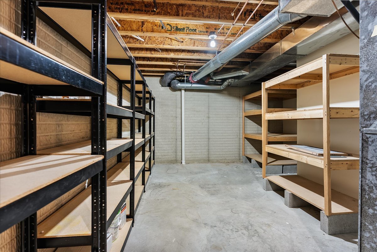 605 Morningside Drive, Chenoa, IL 61726