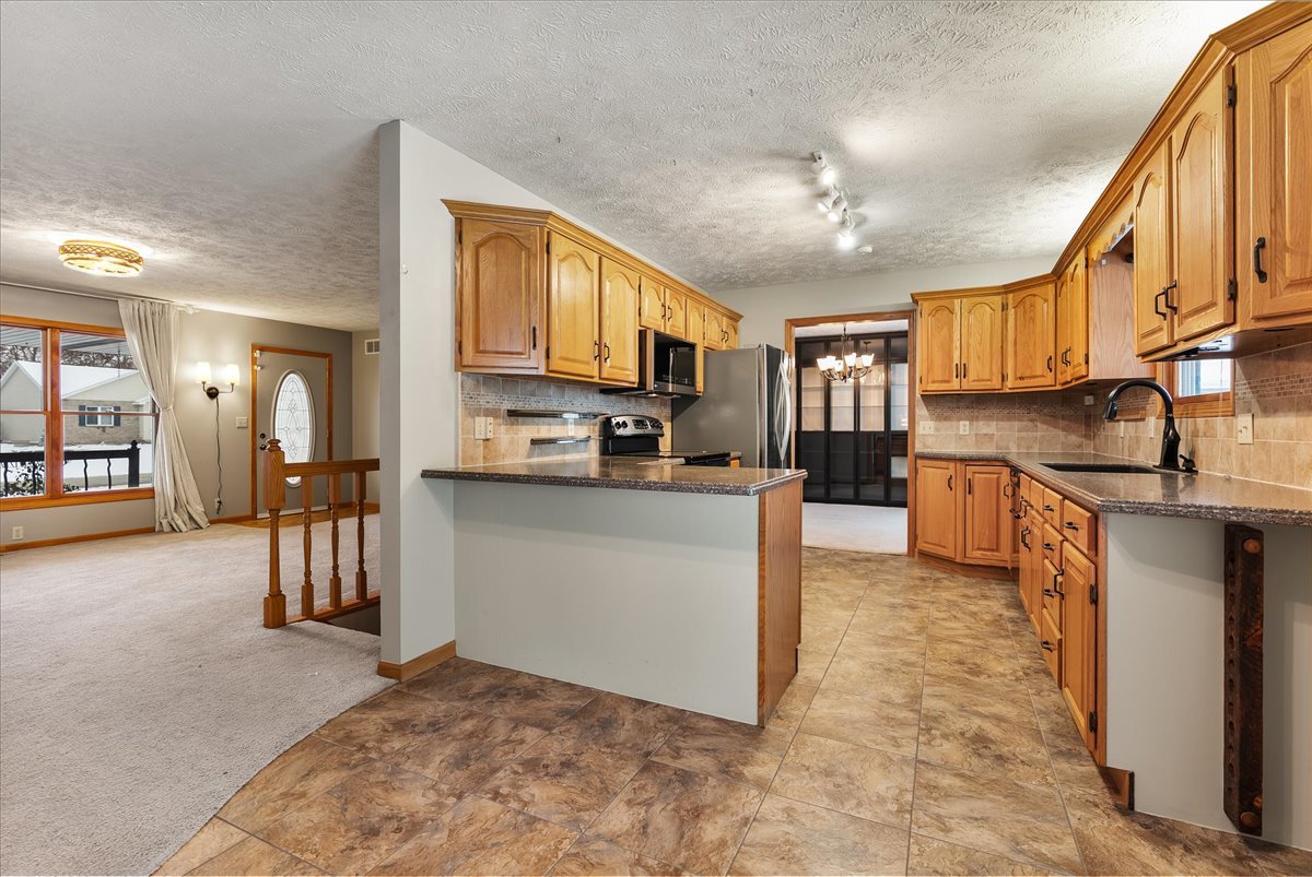 605 Morningside Drive, Chenoa, IL 61726