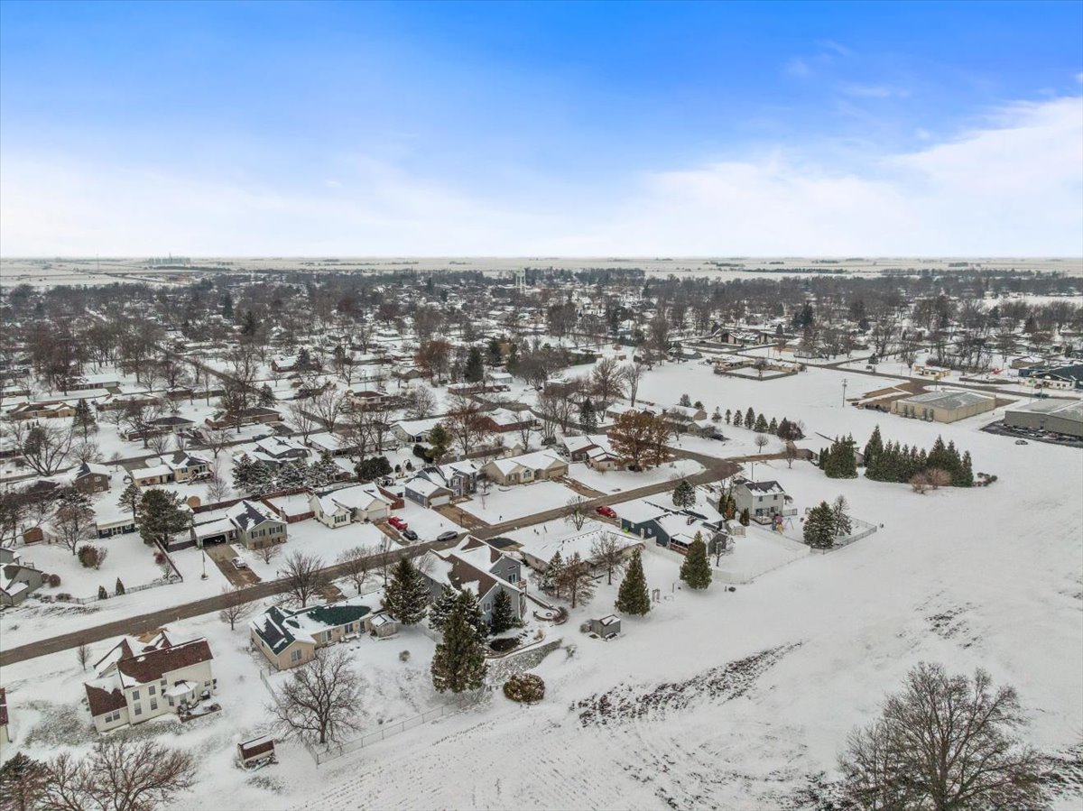 605 Morningside Drive, Chenoa, IL 61726