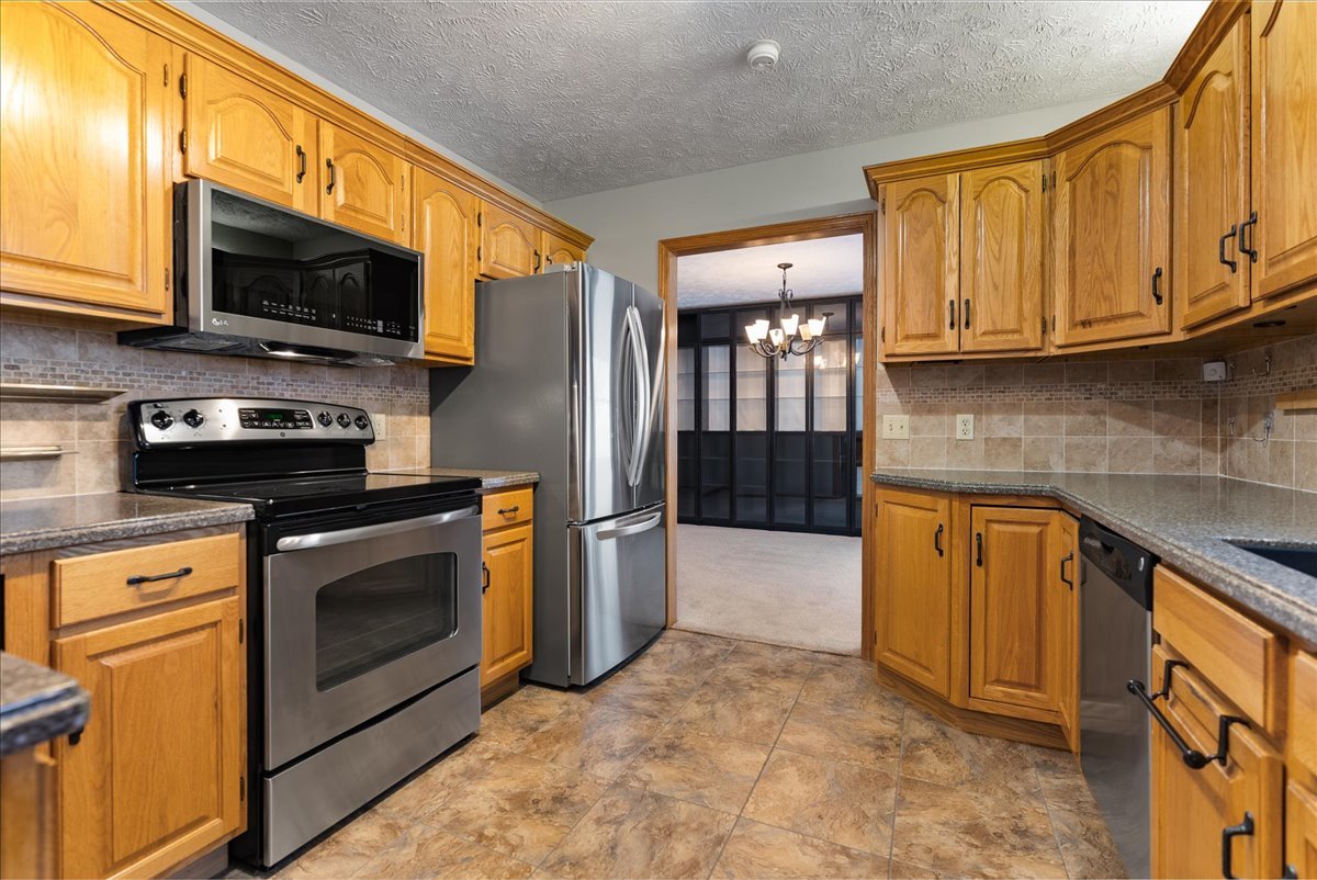 605 Morningside Drive, Chenoa, IL 61726