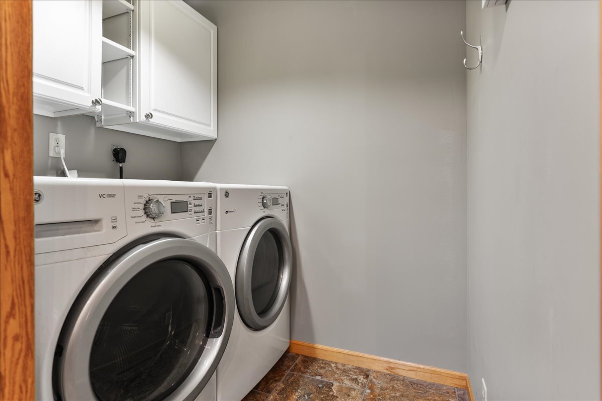 605 Morningside Drive, Chenoa, IL 61726