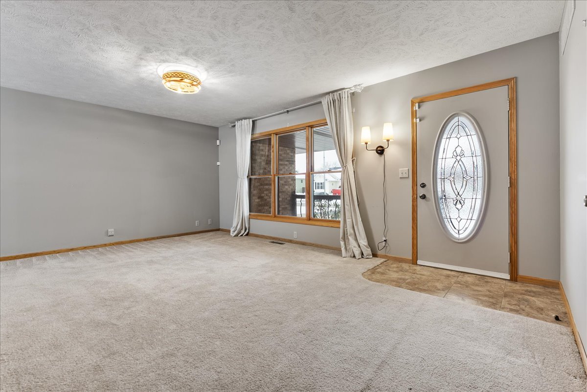 605 Morningside Drive, Chenoa, IL 61726